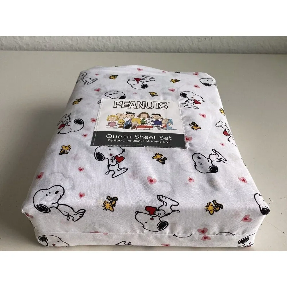 Peanuts Snoopy Woodstock Hearts Valentines Day QUEEN Size Sheet Set‎ Soft NEW